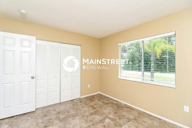 Building Photo - 3 Bedroom Pet-Friendly Home in North Port, FL with Main Street Renewal