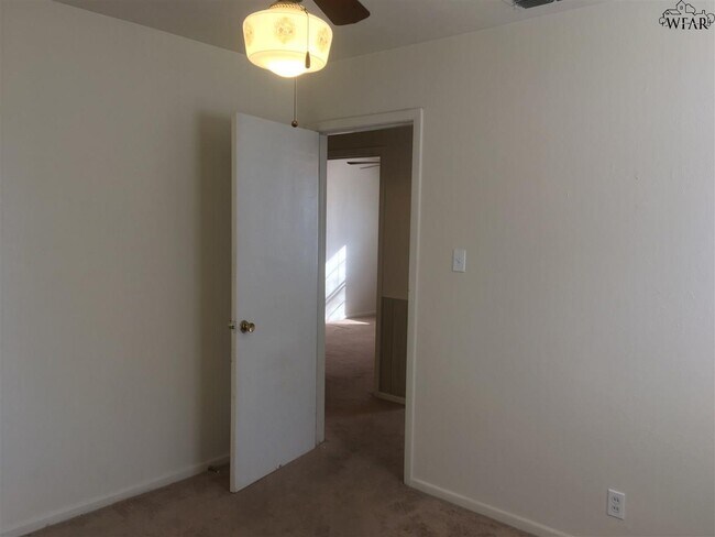 Building Photo - 1438 Harris Ln