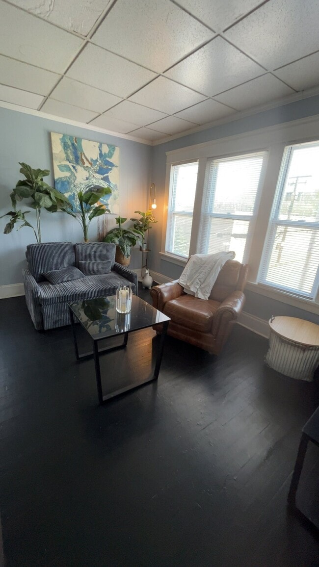 Building Photo - 3454 E 76th St