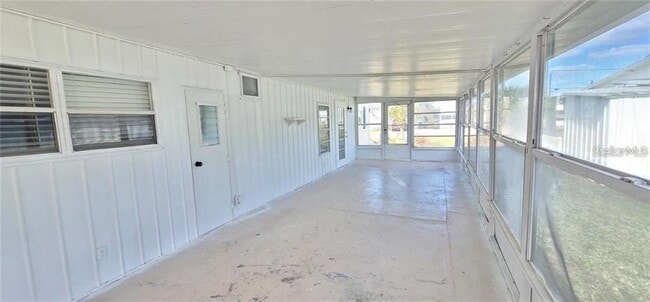 Building Photo - 321 4th St W