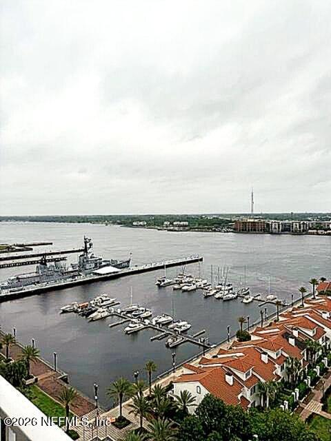 Building Photo - 400 E Bay St