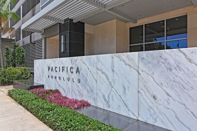 Building Photo - Convenient Honolulu Living! Pacifica #2402