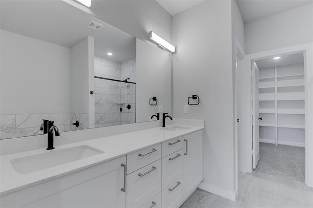 Building Photo - 4257 Clovis St