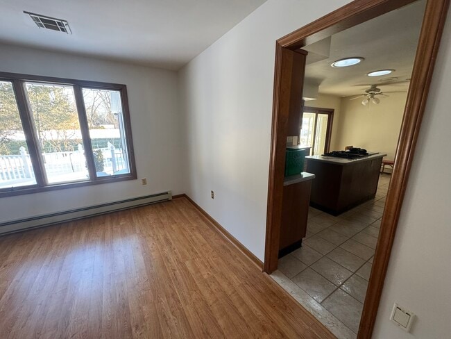 Building Photo - 651 Aldrich Rd