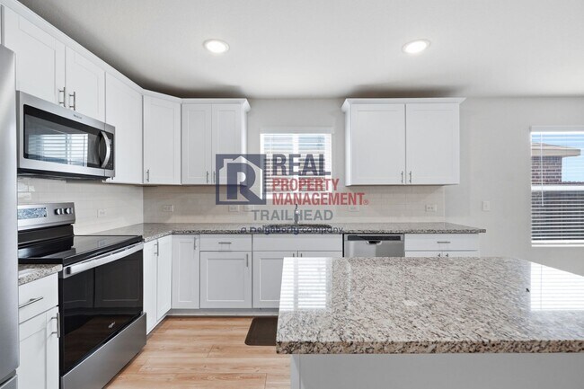 Building Photo - Modern 4-Bedroom Home in Newberry Point