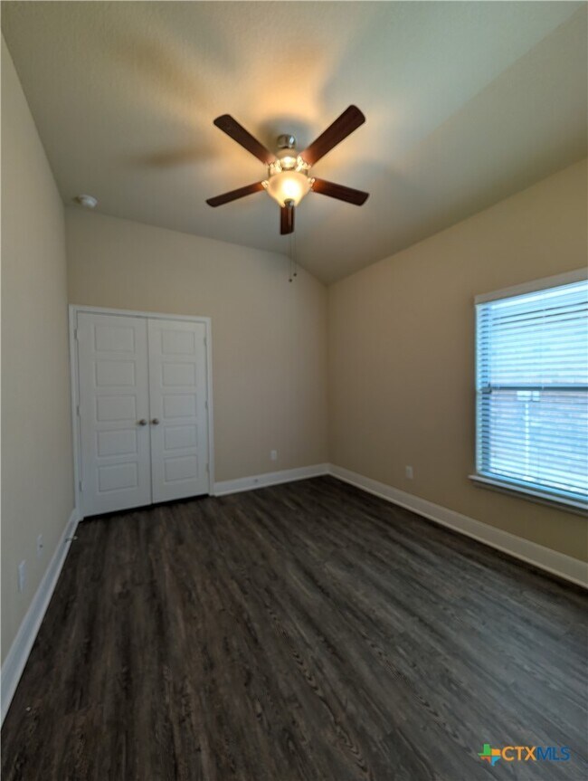 Building Photo - 1227 FM306