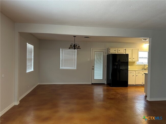 Building Photo - 1313 Fieldcrest