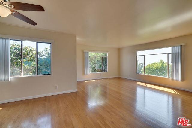 Building Photo - 214 Bellino Dr