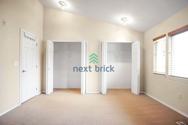 Building Photo - Townhome Available for Rent in Bothell!