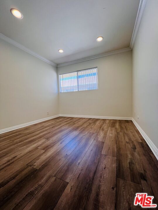 Building Photo - 121 Sinclair Ave