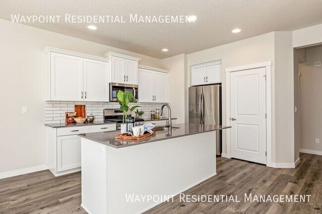 Building Photo - 5316 S Redeken Pl