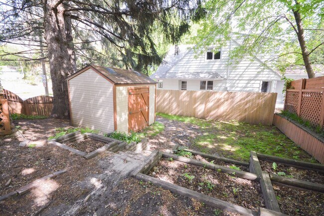 Building Photo - Rare opportunity in the St. Mary's neighborhood!