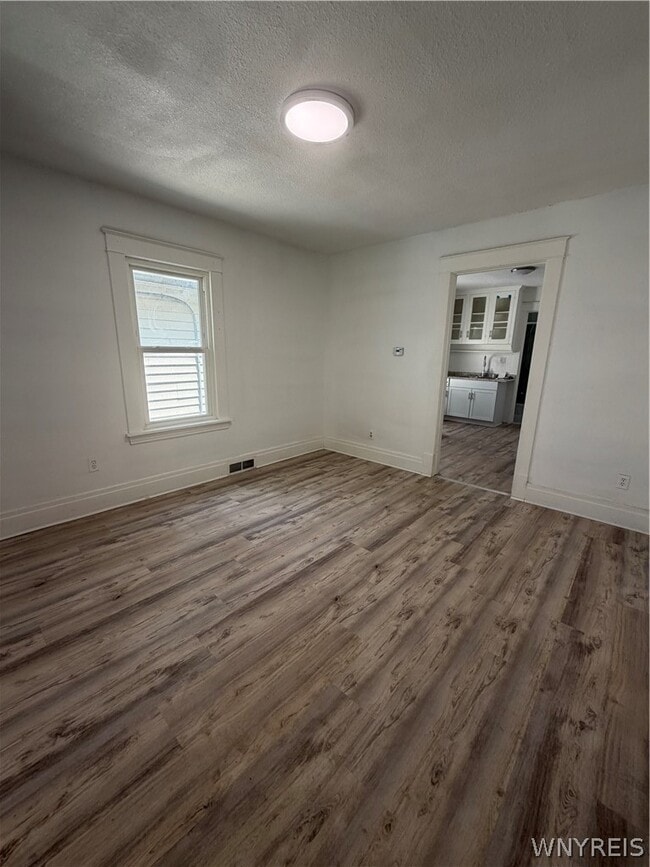 Building Photo - 1533 La Salle Ave