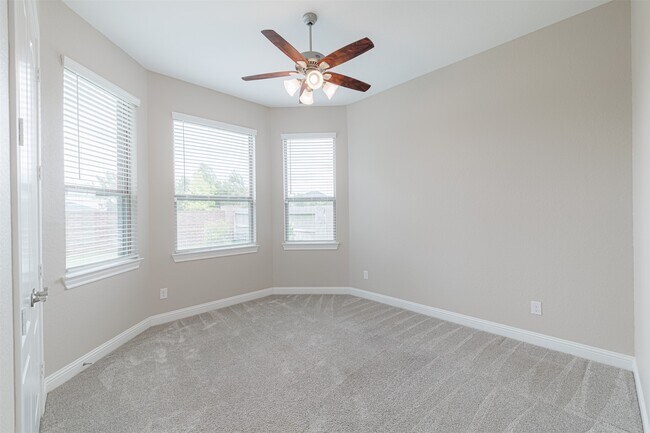 Building Photo - 1803 Pepper Grove Ln