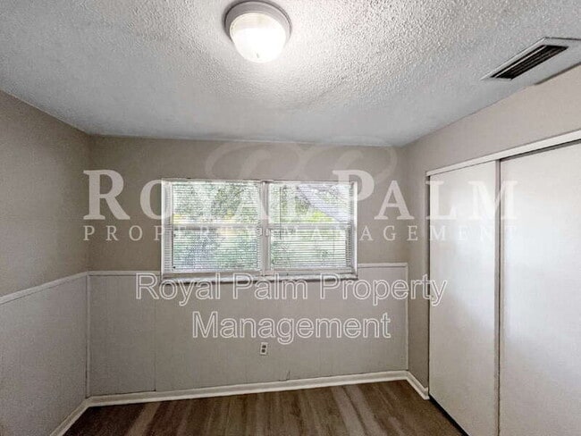 Building Photo - 13037 First Street- 2