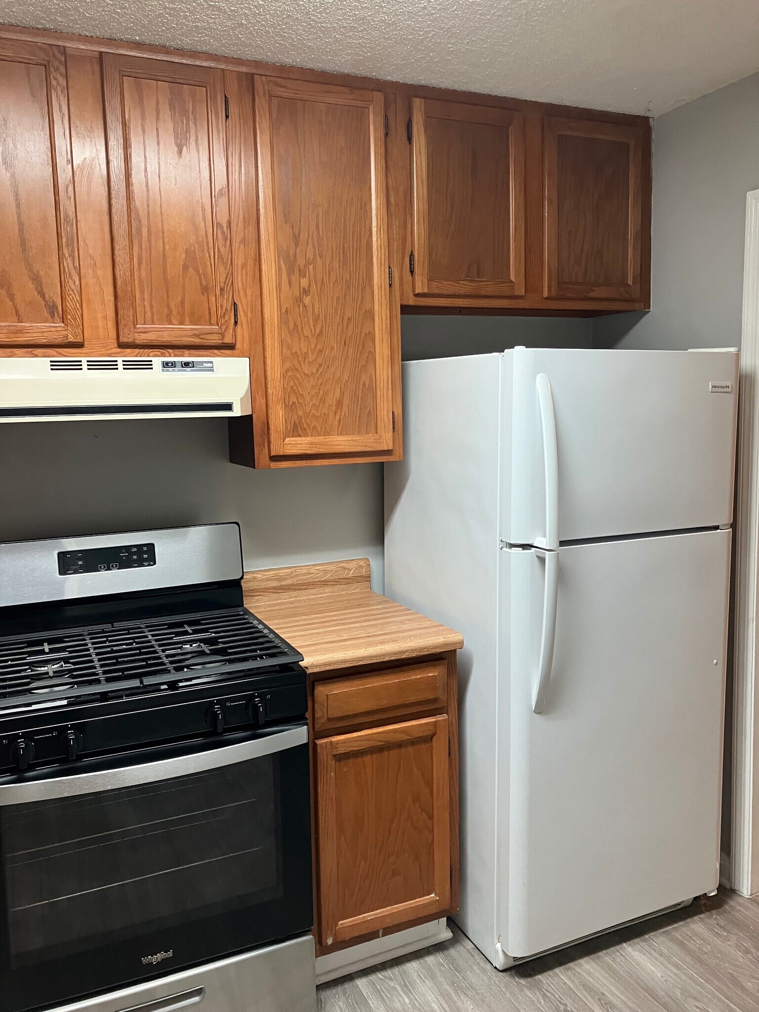 Kitchen - 25 Ninety Two Pl