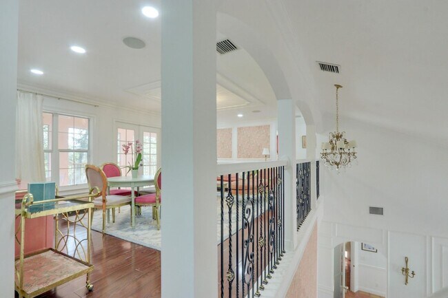 Building Photo - 16975 83rd Pl N
