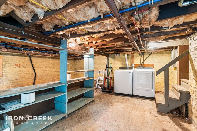 Building Photo - Charming Tudor Home in Historic Grove Park...