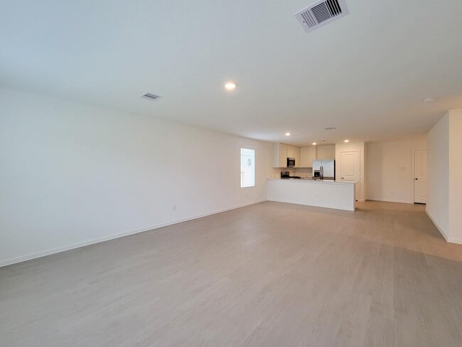 Building Photo - 388 Tejas Trl