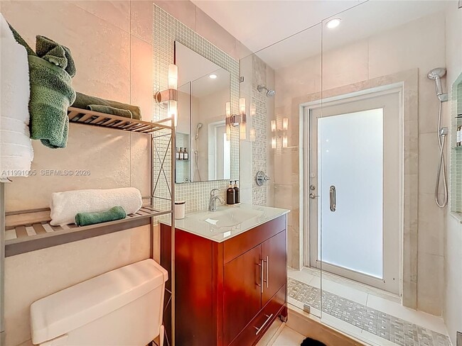 Building Photo - 1419 NE 4th Ct