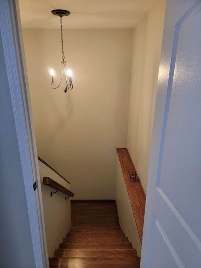 Building Photo - 230 Settlers Pass