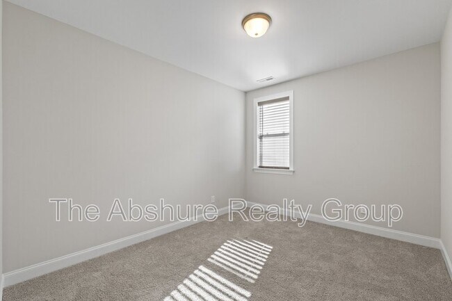 Building Photo - 9120 Dupree Mdw Dr