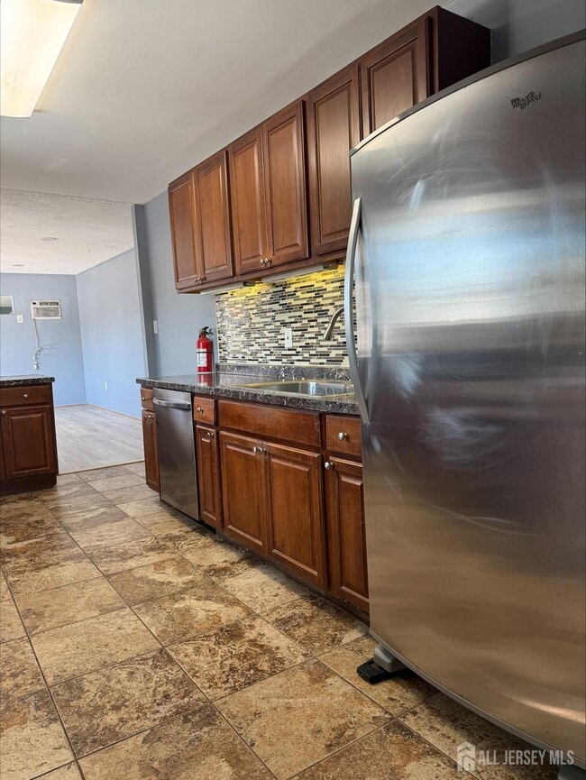 Building Photo - 1211 Stelton Rd