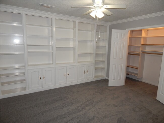 Building Photo - 22430 S Rebecca Burwell Ln