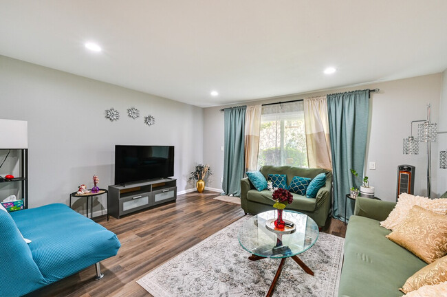 Building Photo - 6059 Rancho Mission Rd