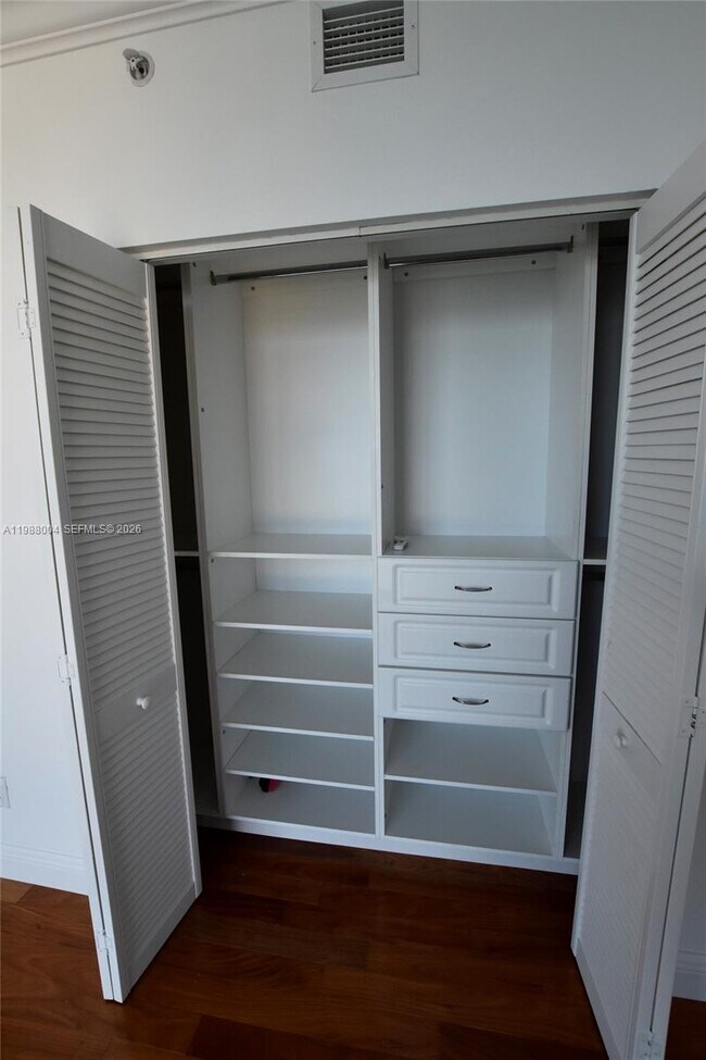 Building Photo - 335 S Biscayne Blvd