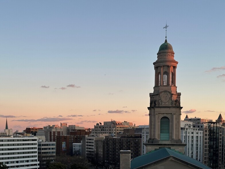 Rooftop View SE - 1420 N St NW