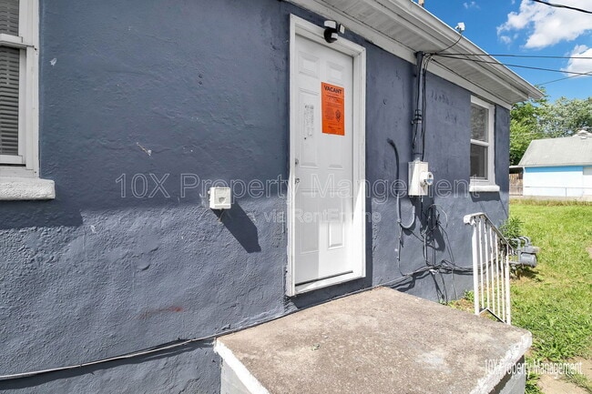 Building Photo - 2918 Azelda St