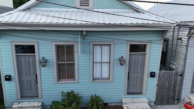 Primary Photo - 3979 S Front St