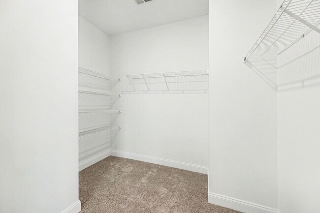 Building Photo - Modern 4BR Home in Raleigh | Great Location