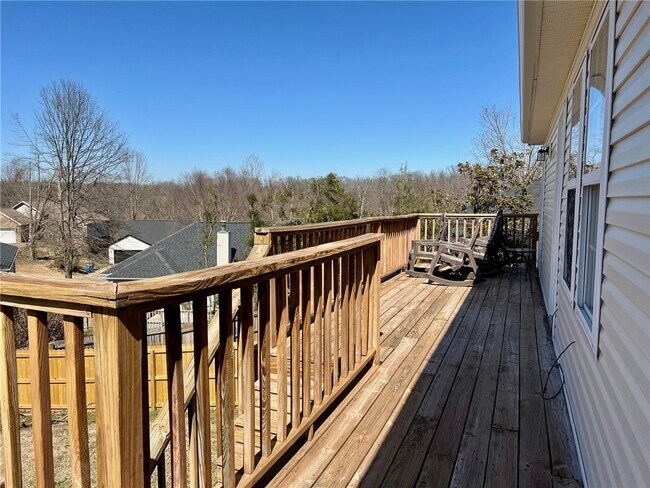 Building Photo - 36 Valley View Cir