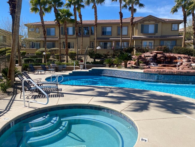 Building Photo - BEAUTIFUL CUSTOM CONDO IN DOWNTOWN SUMMERLIN