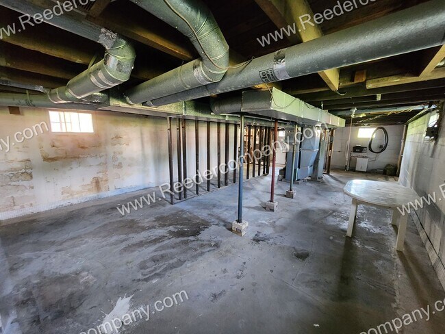 Building Photo - Charming 2 Bedroom Home in Hebron