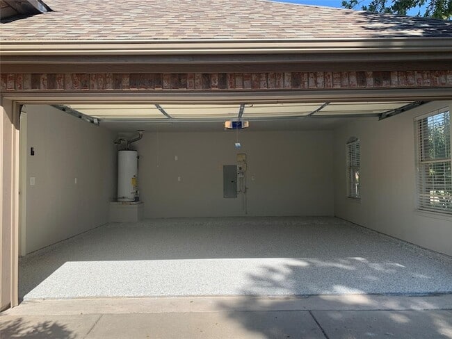 Building Photo - 1313 Limestone Creek Dr