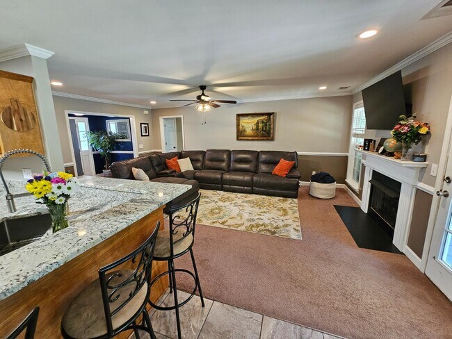 Building Photo - 230 Sorrel Tree Ln