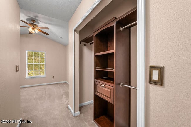 Building Photo - 4265 Highwood Dr