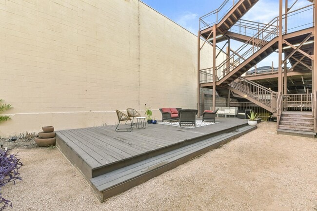 Building Photo - Modern Industrial Loft in the Heart of EADO!