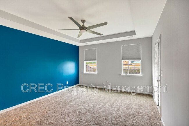 Building Photo - 268 Witch Hazel St