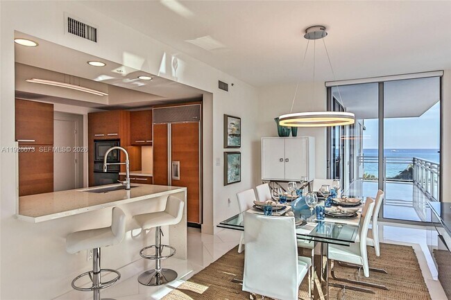 Building Photo - 3535 S Ocean Dr