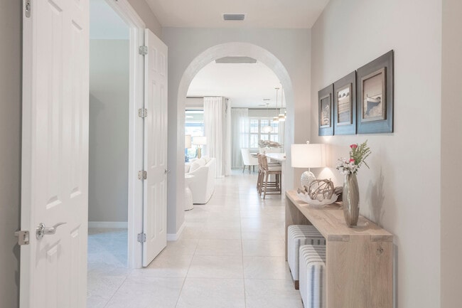 Building Photo - 13871 Miranese St