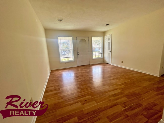 Building Photo - 3211 Kevin Dr