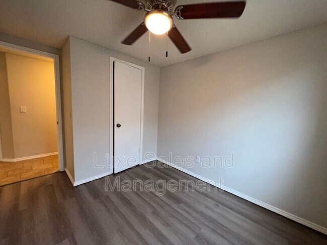 Building Photo - 2137 Goodrich Dr