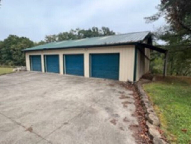 Building Photo - 4079 Co Rd 55