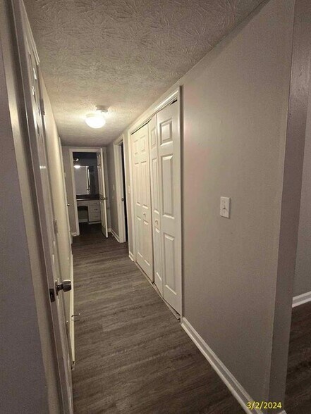 Building Photo - 2624 Country Trce SE