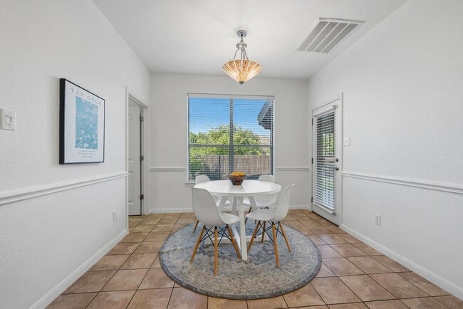 Building Photo - 2976 Agave Loop