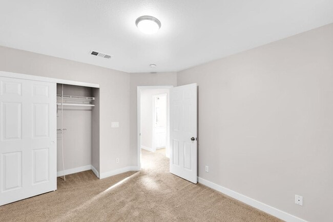Building Photo - Stunning Remodeled Summerlin Home!